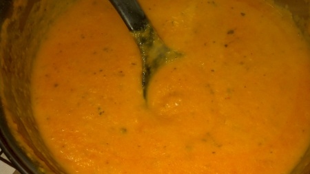Preparando sopa de tomate assado - No Sugar Foods